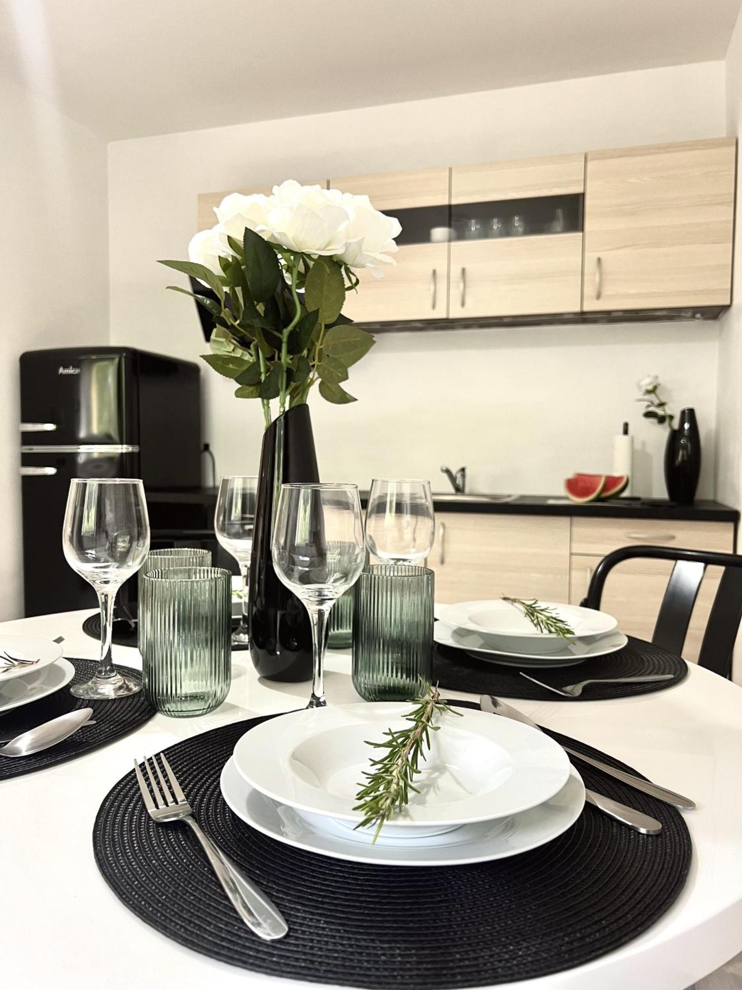Apartmany New Forest Retreat - U Lesa, S Parkovanim, 300Mbit Internet Jesenik Bagian luar foto